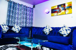 Lovely 2 Bedroom with free parking on premise